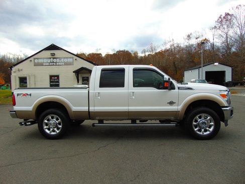 Used 2011 Ford F250 Lariat w/ Lariat Ultimate Pkg image 38