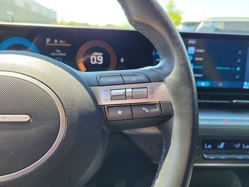Used 2025 Hyundai Kona SEL FWD image 17
