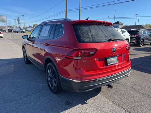Used 2022 Volkswagen Tiguan SE image 3