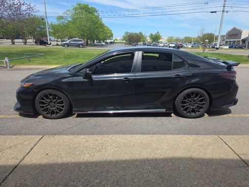Used 2021 Toyota Camry TRD w/ TRD Package w/JBL Audio image 7