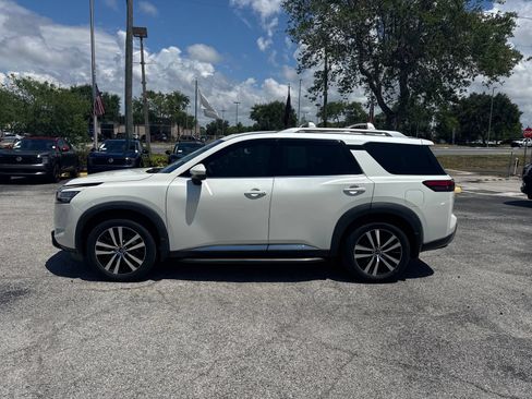 Certified 2023 Nissan Pathfinder Platinum w/ Lighting Package (N93) AWD/4WD image 9