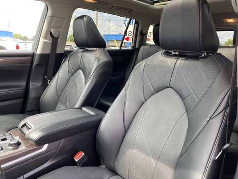 Used 2024 Toyota Highlander Platinum AWD/4WD image 10