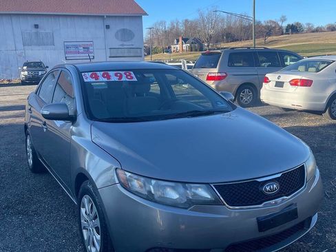 Used 2010 Kia Forte EX image 1