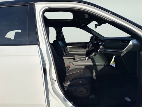 New 2025 Jeep Grand Cherokee Limited image 11