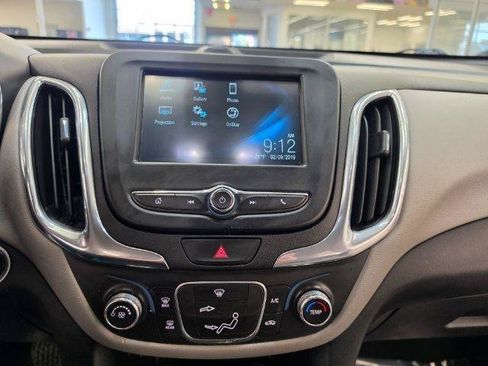 Used 2018 Chevrolet Equinox LS FWD image 17