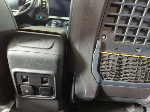 Used 2021 Ford Bronco Badlands image 30