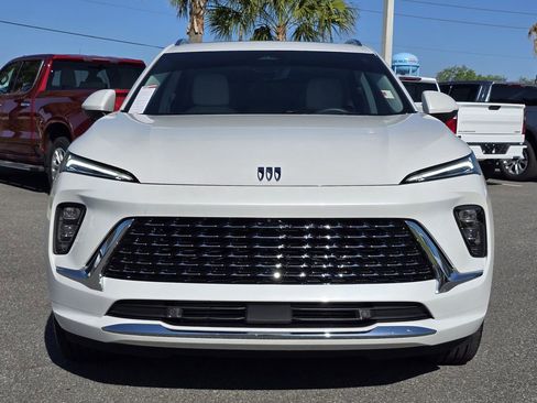 Certified 2025 Buick Envision Avenir image 10