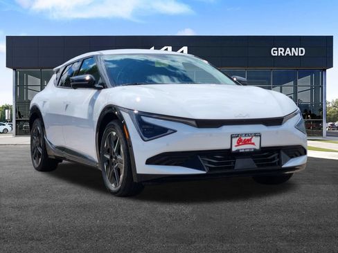 New 2026 Kia EV6 Wind AWD/4WD image 2