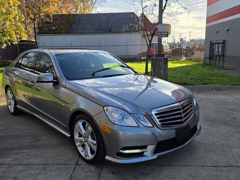 Used 2012 Mercedes-Benz E 350 4MATIC Sedan image 3