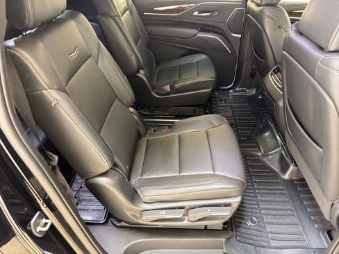 Used 2022 Cadillac Escalade ESV Luxury RWD image 27