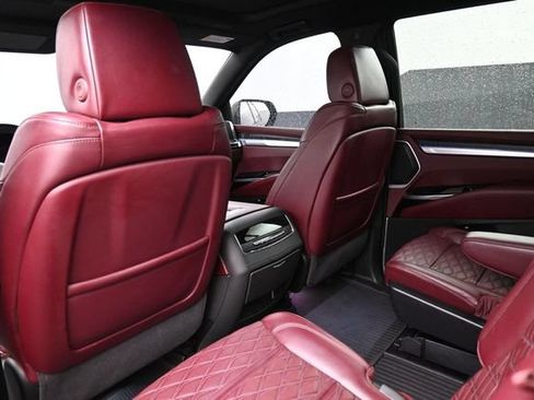 Used 2025 Cadillac Escalade Sport w/ Touring Package AWD/4WD image 10
