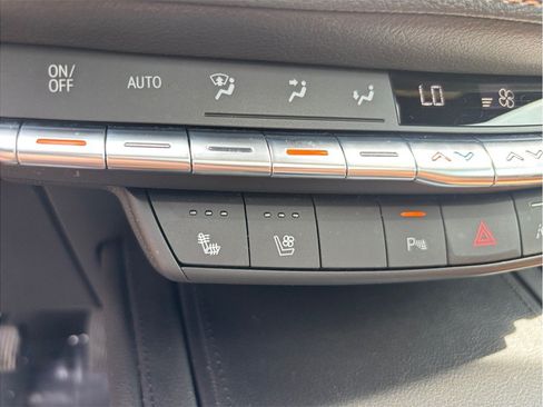 Used 2020 Cadillac XT4 Premium Luxury FWD image 34