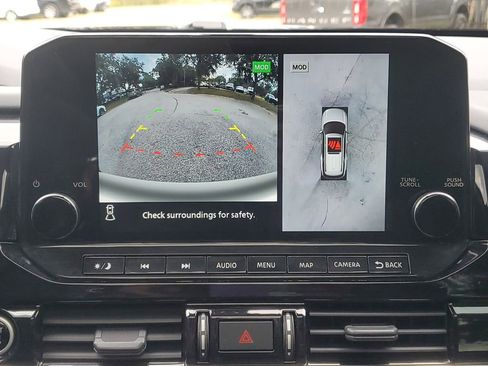 Used 2023 Nissan Pathfinder Platinum w/ Cargo Package image 32