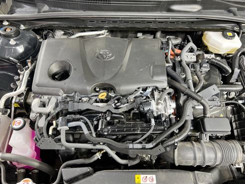 Used 2025 Toyota Camry SE image 27