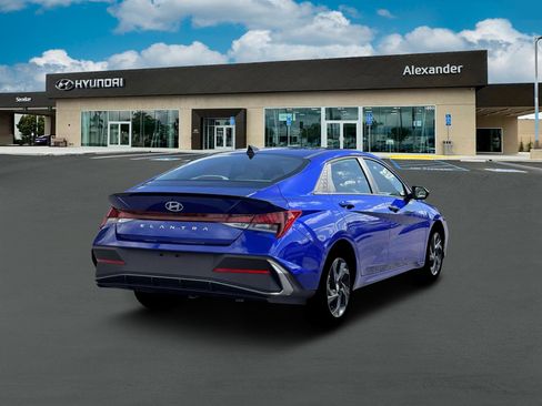 New 2026 Hyundai Elantra Sport FWD image 7