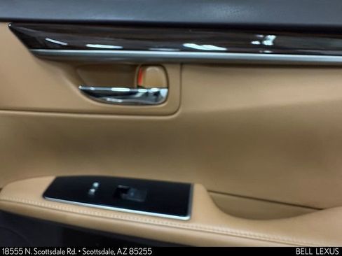 Used 2017 Lexus ES 300h FWD image 27