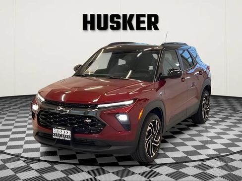 Used 2025 Chevrolet TrailBlazer RS w/ Convenience Package AWD/4WD image 4