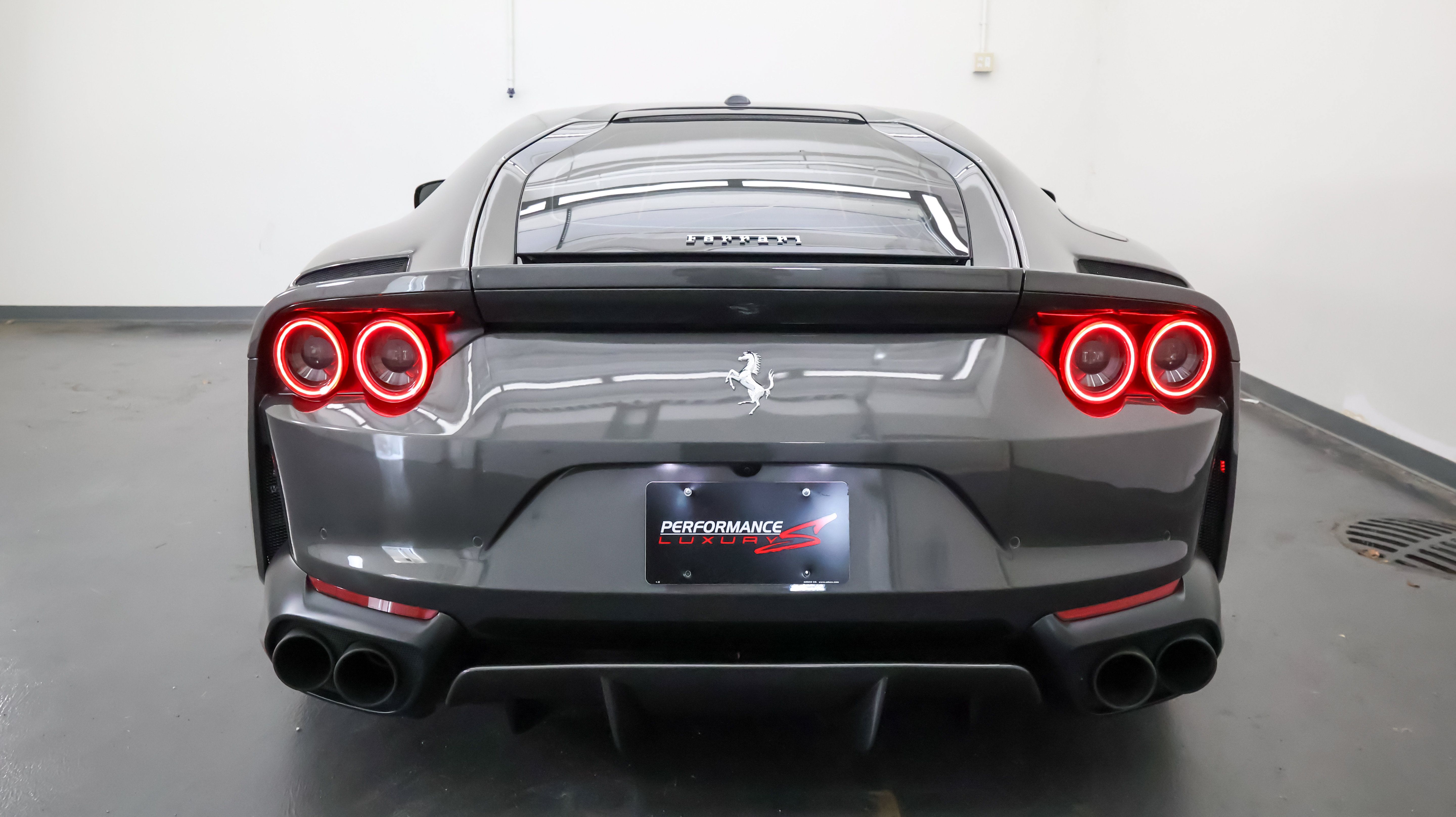 Used 2019 Ferrari 812 Superfast RWD image 4