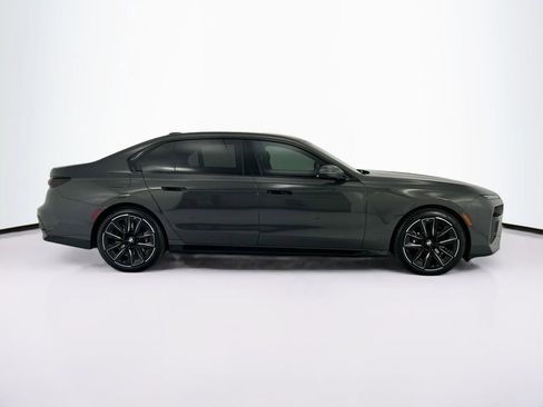 Used 2026 BMW 740i w/ Premium Package RWD image 4