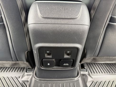 Used 2022 Ford Bronco Wildtrak image 33