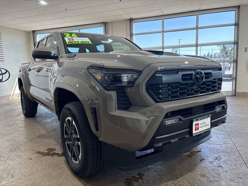 Certified 2026 Toyota Tacoma TRD Sport AWD/4WD image 4