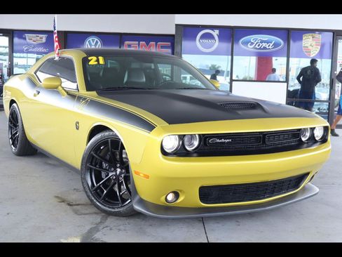 Used 2021 Dodge Challenger R/T Scat Pack w/ T/A Package RWD image 1