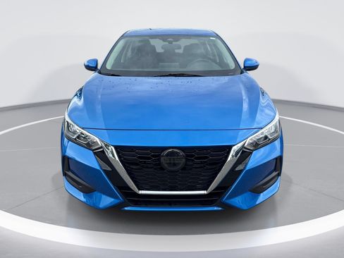 Used 2022 Nissan Sentra SV FWD image 2