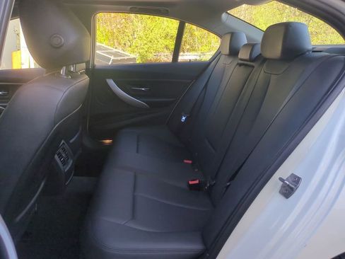 Used 2014 BMW 320i xDrive Sedan AWD/4WD image 23