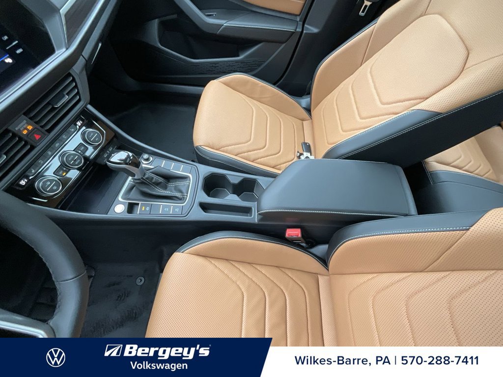 Used 2024 Volkswagen Jetta SEL FWD image 14