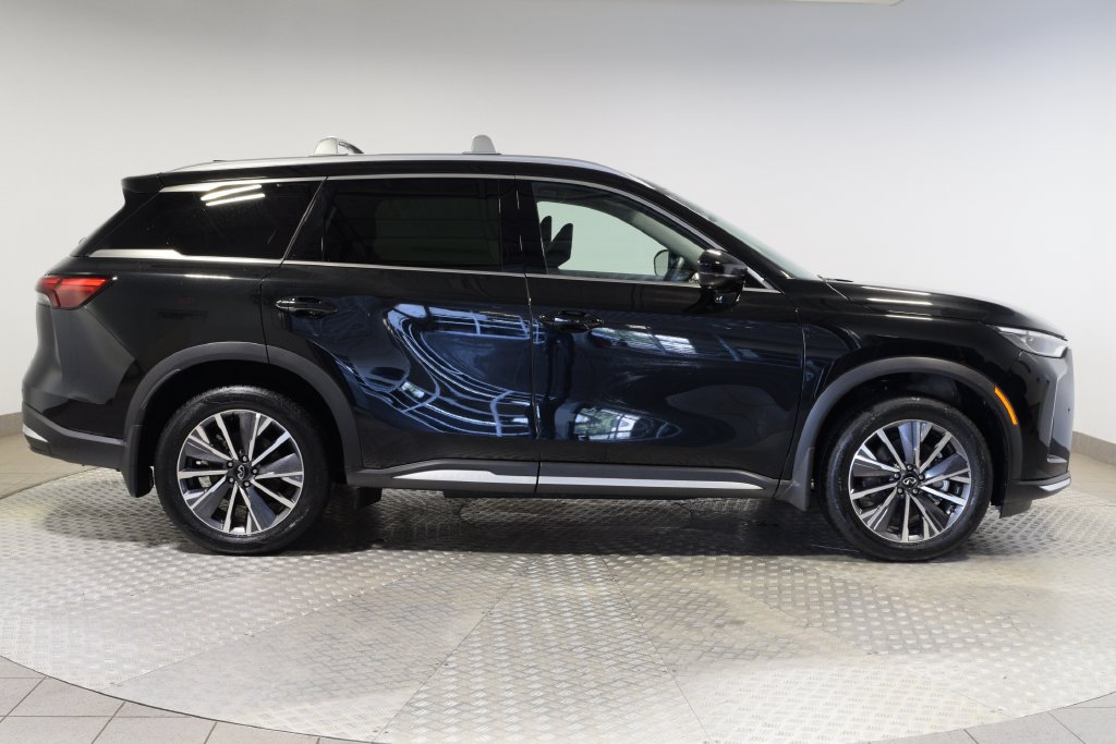 Certified 2026 INFINITI QX60 Luxe w/ Cargo Package AWD/4WD image 11