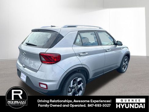 New 2026 Hyundai Venue SEL image 9