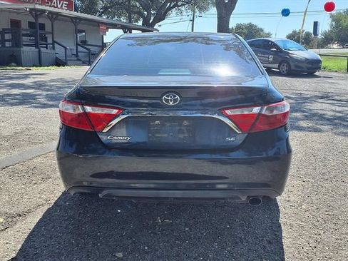 Used 2017 Toyota Camry SE FWD image 6