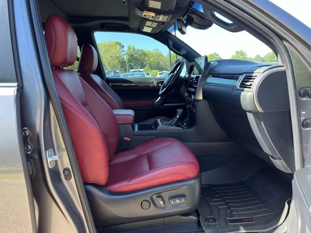 Used 2023 Lexus GX 460 Luxury w/ Accessory Package AWD/4WD image 15