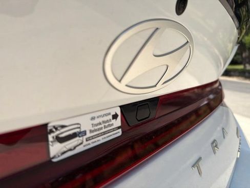 New 2025 Hyundai Elantra SEL FWD image 31