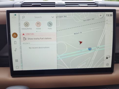 New 2025 Land Rover Defender 110 X-Dynamic SE image 19