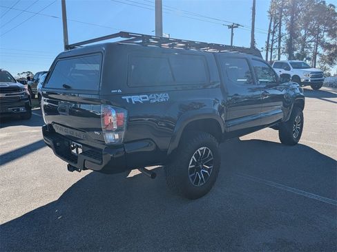 Used 2022 Toyota Tacoma TRD Sport image 4
