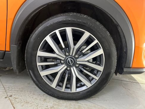 Used 2023 Nissan Kicks SR w/ SR Premium Package image 17