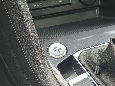 Used 2024 Volkswagen Tiguan Wolfsburg Edition image 21