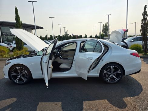 New 2026 Mercedes-Benz C 300 4MATIC Sedan image 12