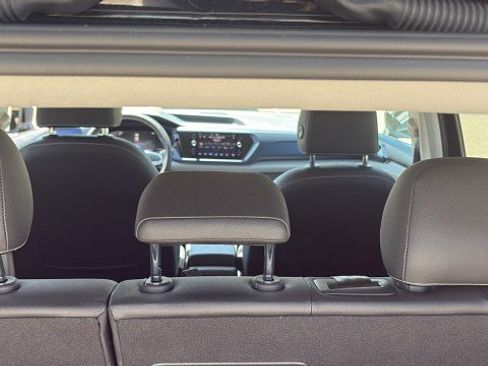 Used 2024 Volkswagen Taos SE image 26