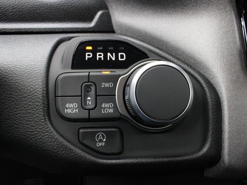New 2026 RAM 1500 Express AWD/4WD image 34