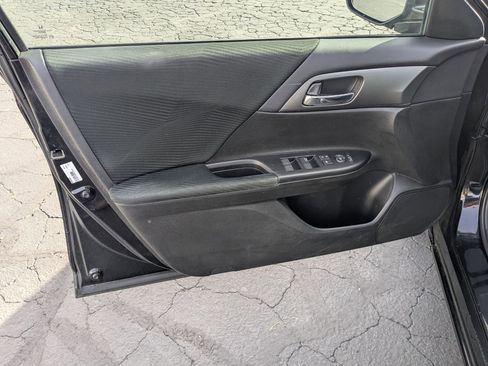 Used 2014 Honda Accord LX image 14