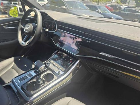 Used 2025 Audi Q7 2.0T Premium w/ Convenience Plus Package AWD/4WD image 11