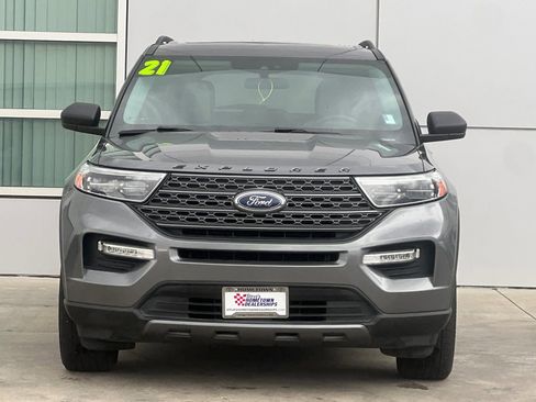 Used 2021 Ford Explorer XLT w/ Equipment Group 202A image 6