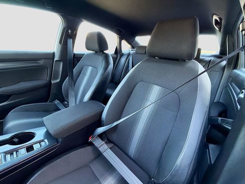 Used 2025 Honda Civic Sport image 19