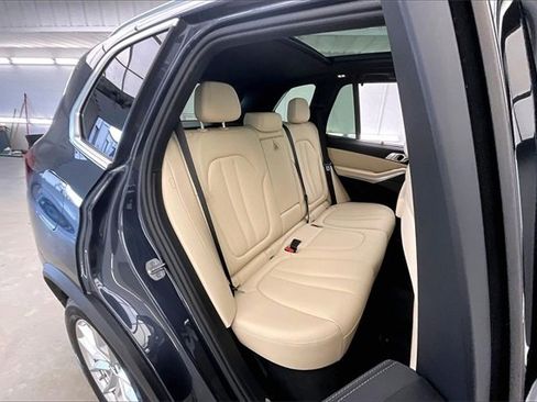 Used 2022 BMW X5 xDrive45e image 19