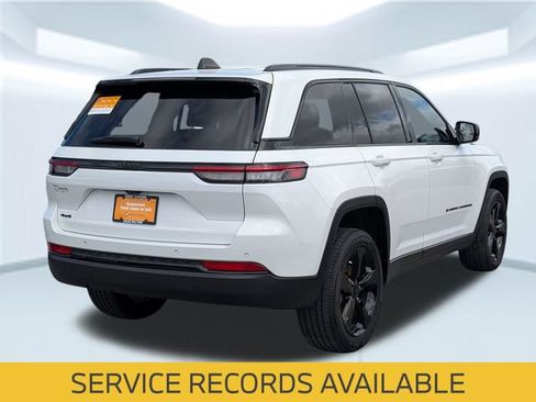 Certified 2023 Jeep Grand Cherokee Altitude AWD/4WD image 5