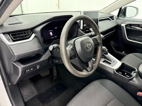 Used 2024 Toyota RAV4 XLE image 8