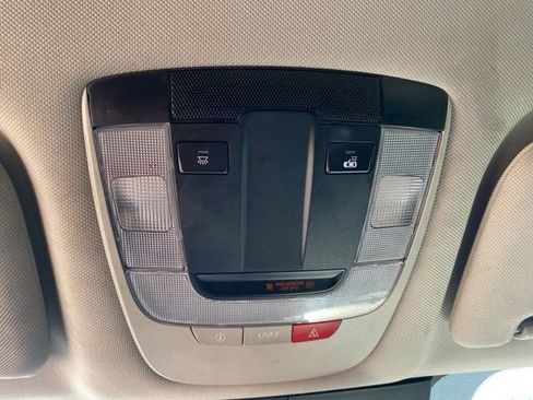 Used 2022 Kia Sorento S FWD image 25