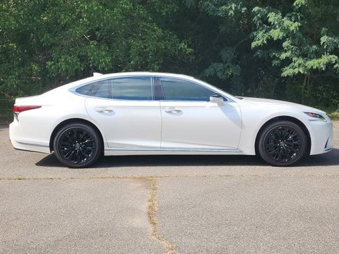 Used 2020 Lexus LS 500 w/ Interior Upgrade Package RWD image 6